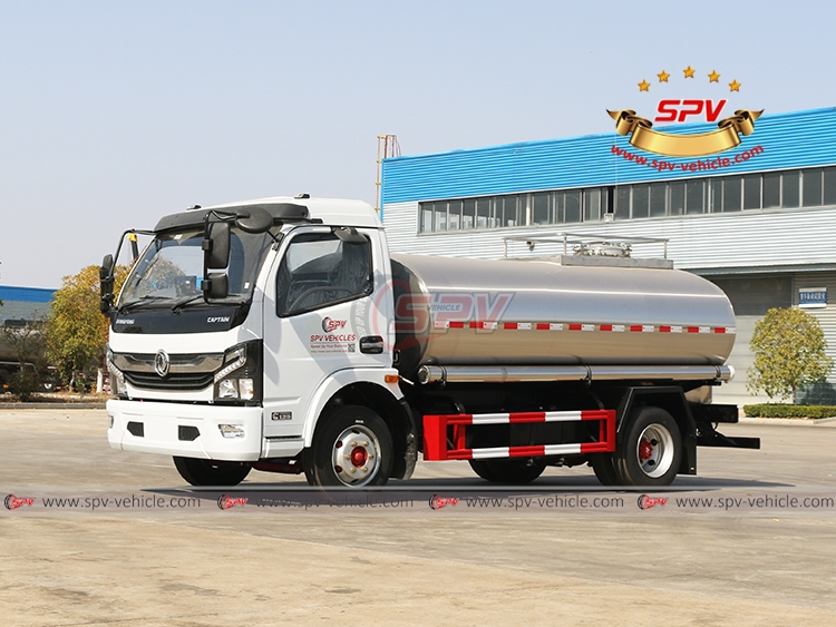 SPV-vehicle - 5,000 Litres Milk Delivery Truck DongFeng - Left Front Side View